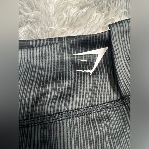 Gymshark gray leggings with pockets EST size S - Picture 2 of 9